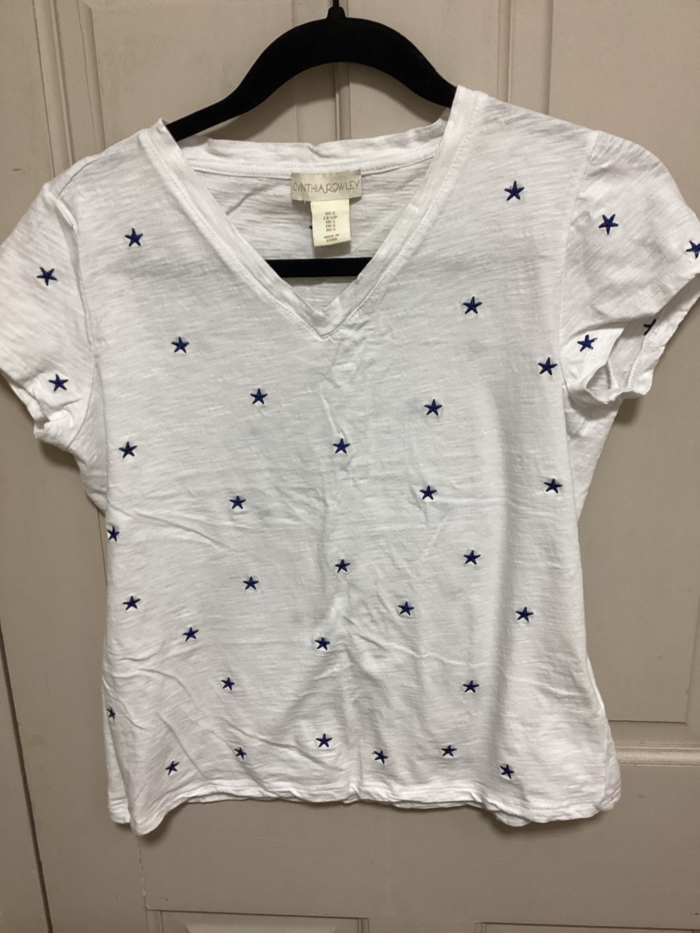Cynthia Rowley Embroidered Star V-Neck Tee Small